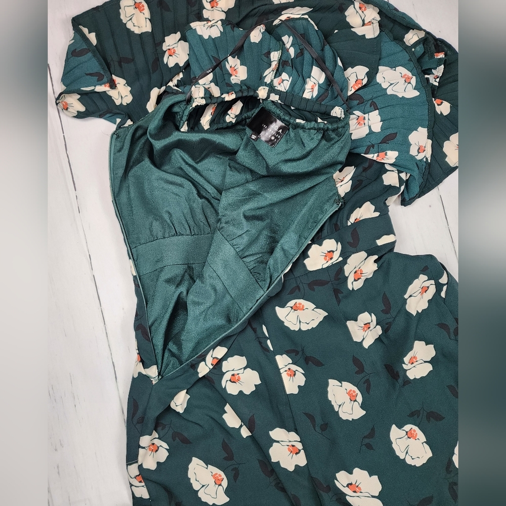 J.O.A. from Anthropologie -- Green Floral Jumpsuit - Wide Leg Flowy with Pockets - Picture 9 of 13